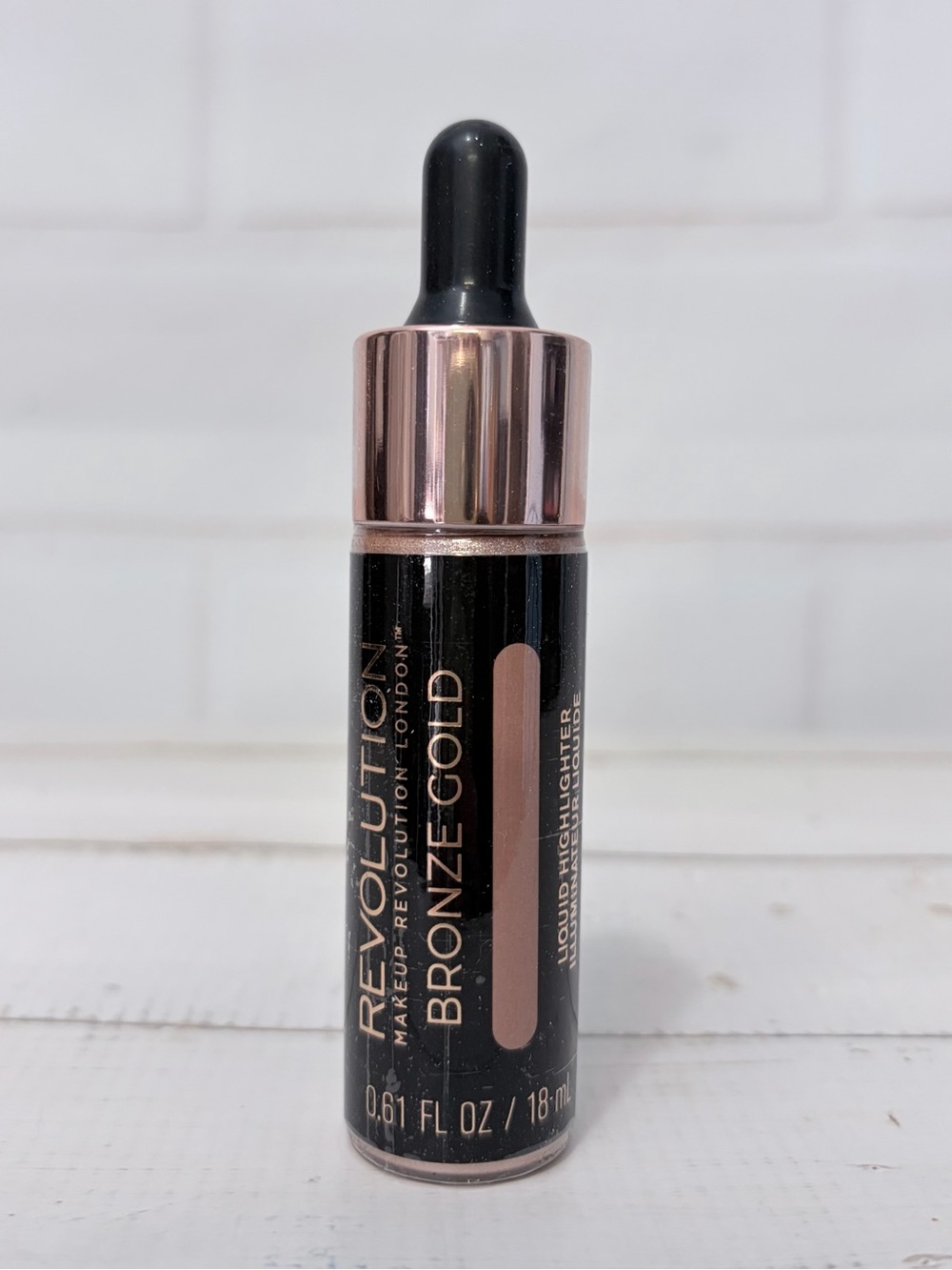 Revolution Liquid Highlighter Bronze Gold New